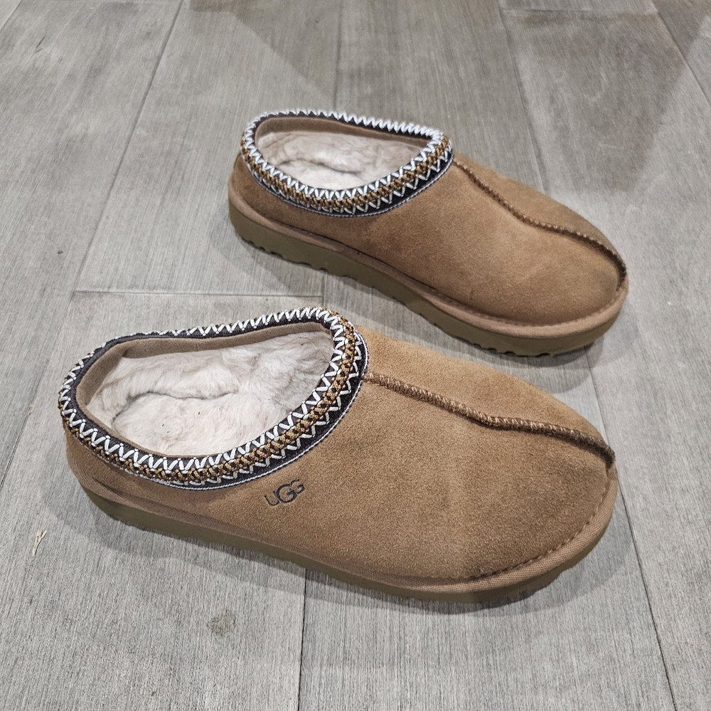 Women's UGG Tan Suede Slippers